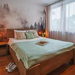 Vivaapart Rodzinne Apartamenty Z Basenem I Widokiem Na Giewont Apartment